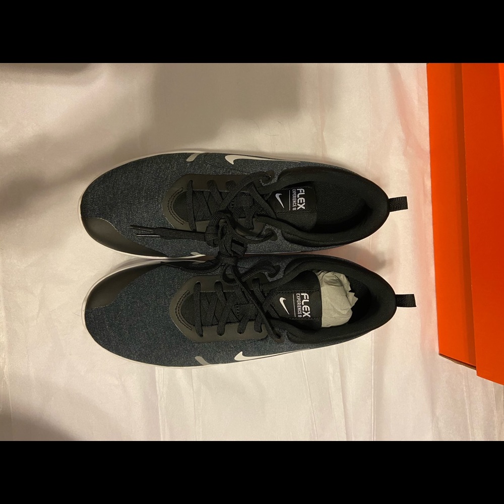 *SOLD* Nike Flex Experience RN 8 Running Shoes - Picture 6 of 8